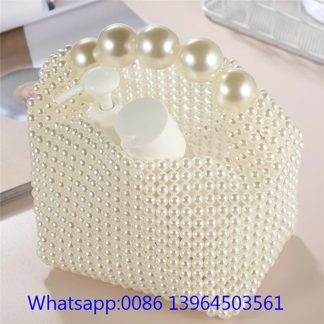 Borsa a mano con perle