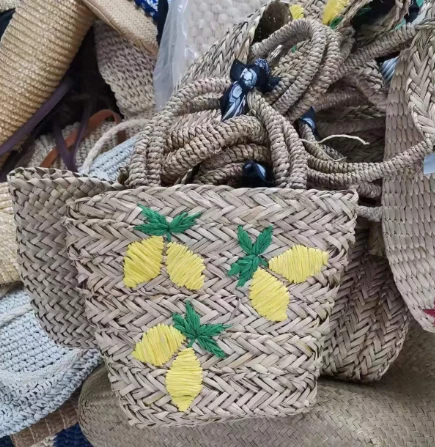 Piccola borsa da ricamo