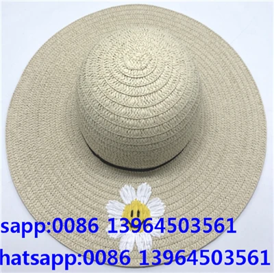 Cappello da donna in carta paglia con fiore di margherita