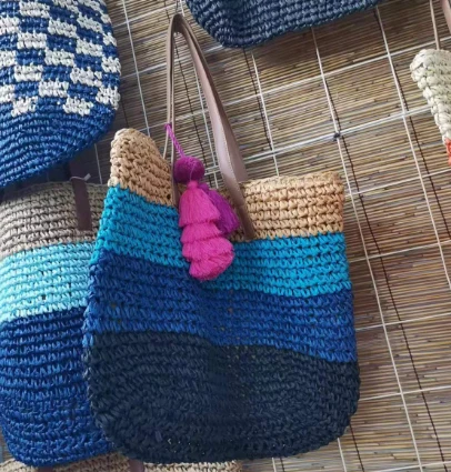 Borsa da donna per ragazza all'uncinetto con rampa sfumata