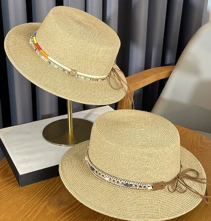 Cappello da sole beige da donna con adorabile nastro
