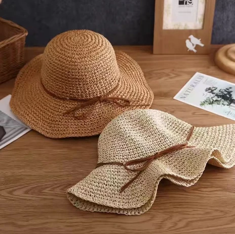 Cappello da spiaggia classico pieghevole in carta da donna