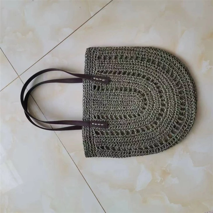 Borsa tote grande intrecciata a mano alla moda