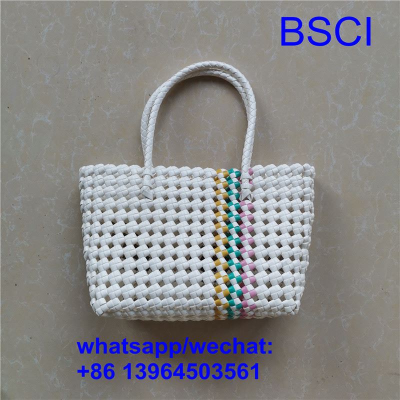 Borse in tessuto di plastica riciclata