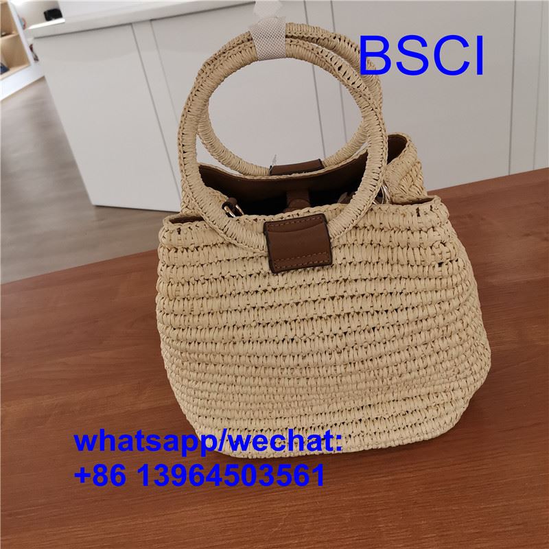 Borsa di paglia per la spesa per l'estate