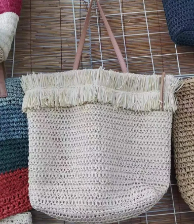 Borsa da donna Shopping con nappe cucite beige