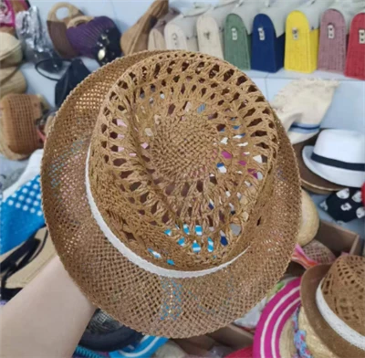 Cappello estivo vuoto in carta traspirante