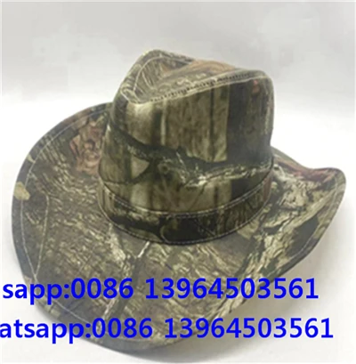 Cappello in tela con tesa rigida