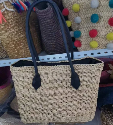 Borsa da donna quadrata intrecciata a mano