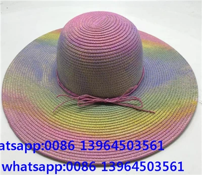 Cappello estivo colorato di grandi notti da donna.