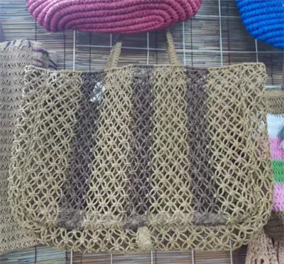 Borsa tote da donna grande cava intrecciata a mano marrone