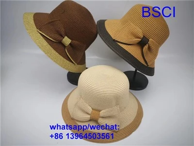 Cappello di protezione UV in estate